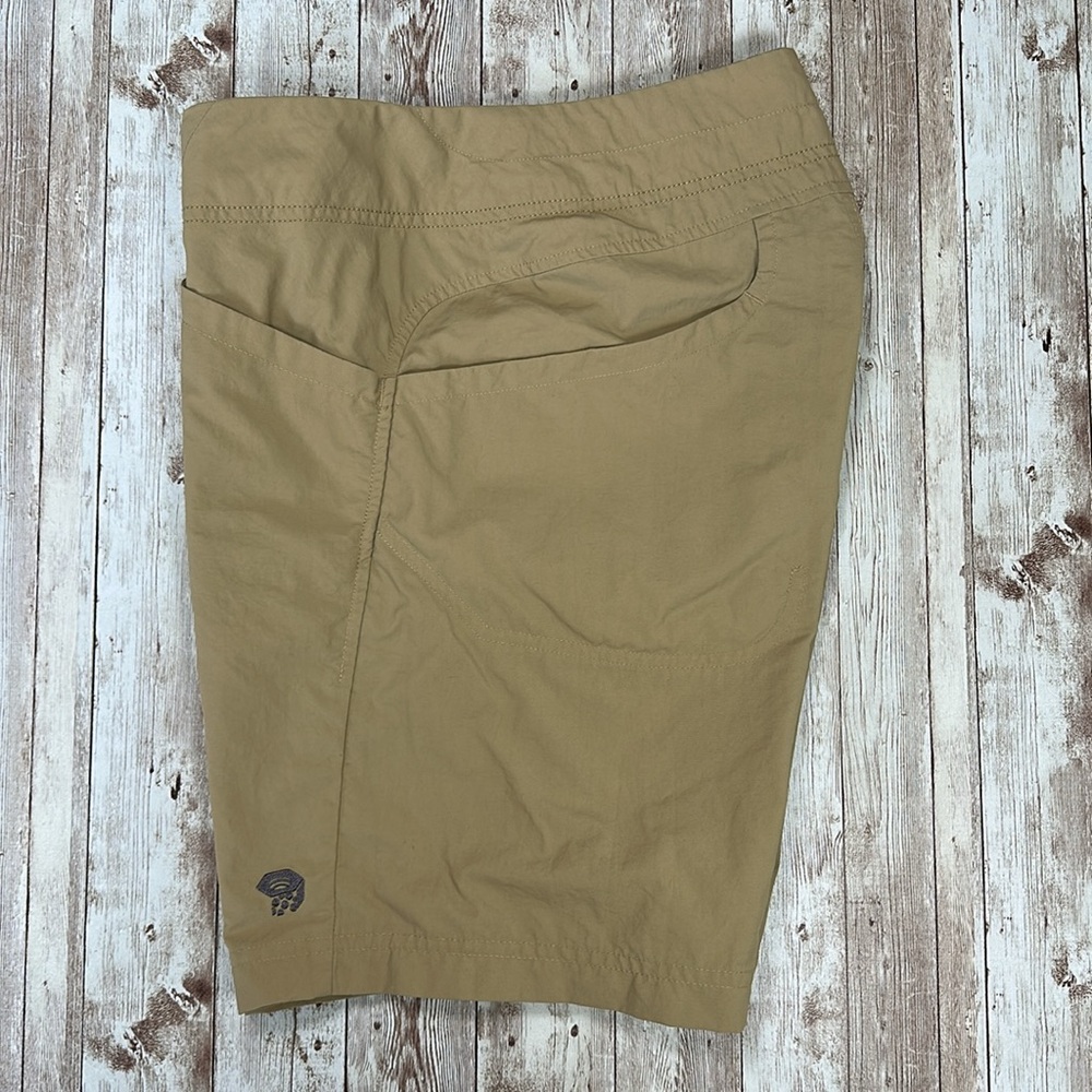 Mountain Hardware Women's Belted Cargo Shorts sz 4 Tan Nylon Hiking Outdoor 8” - Picture 10 of 16